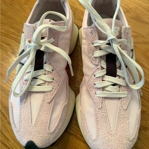 New Balance Women's Light Pink Sneakers